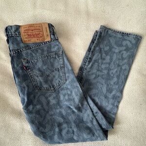 Printed Levi's Blue Jeans
